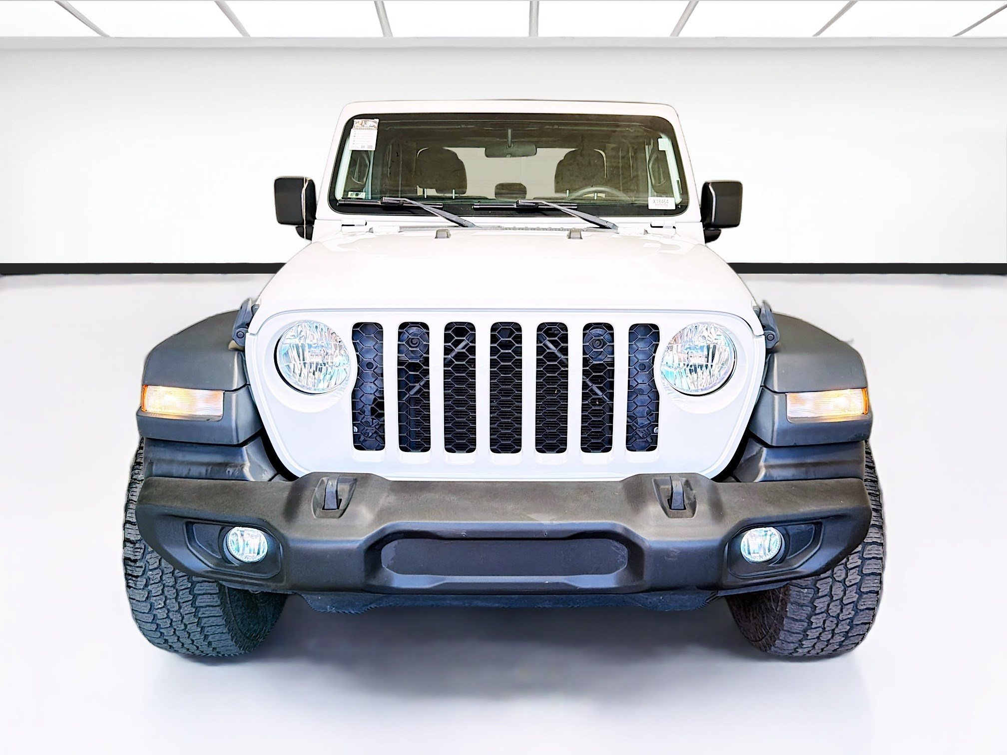 Used 2021 Jeep Gladiator Sport AWD/4WD image 2