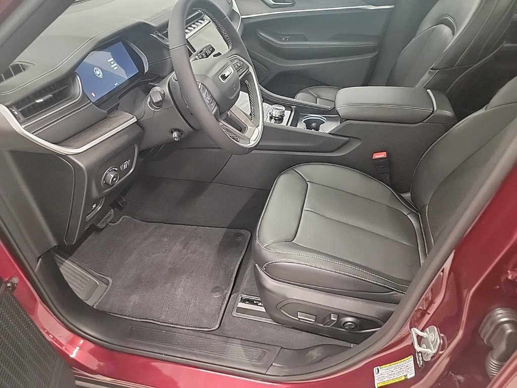 New 2025 Jeep Grand Cherokee L Limited w/ Luxury Tech Group II image 14