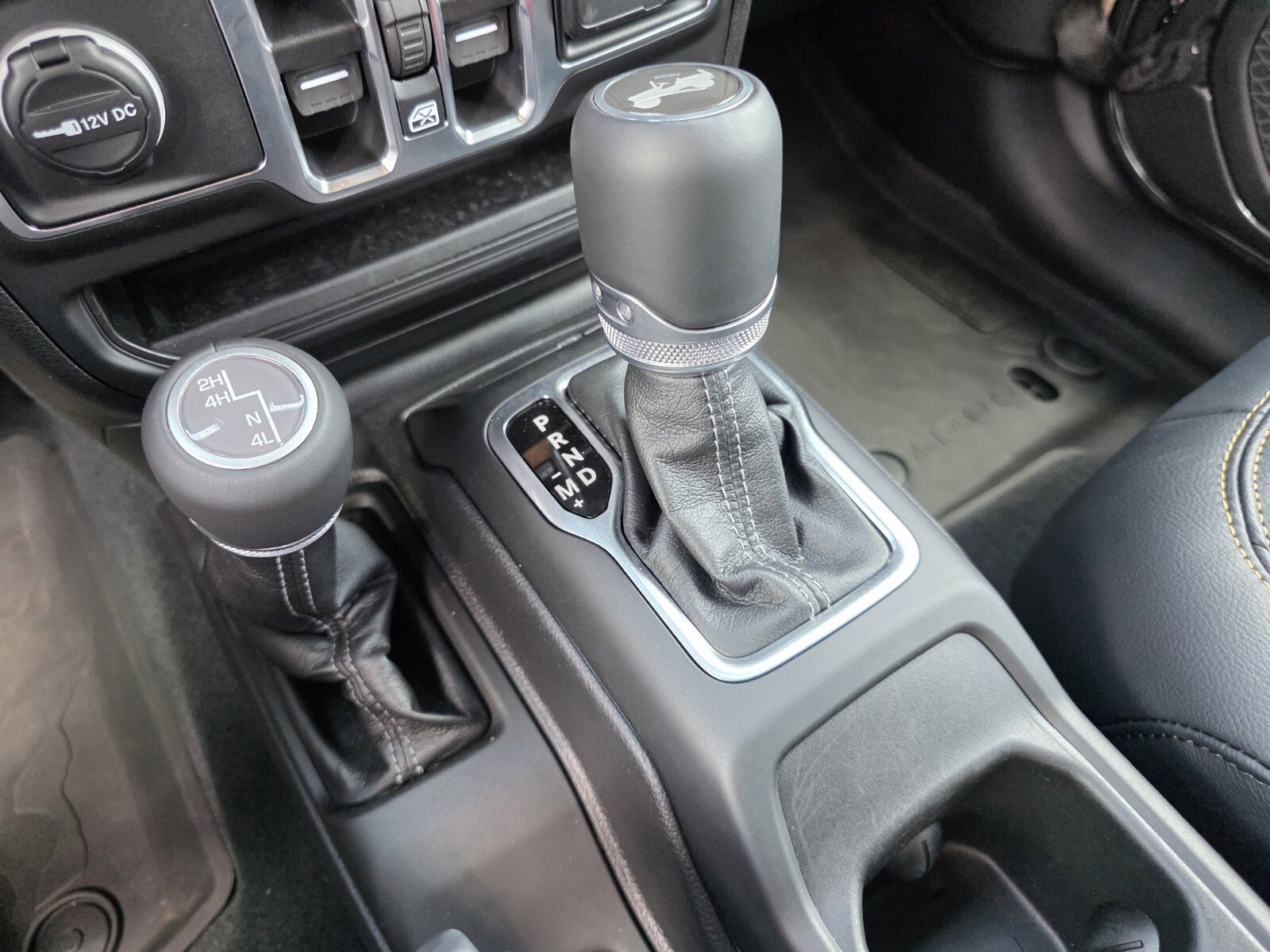 Used 2026 Jeep Wrangler Sahara image 26