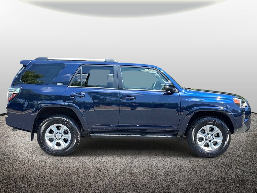 Used 2024 Toyota 4Runner SR5 Premium w/ Moonroof Package AWD/4WD image 4