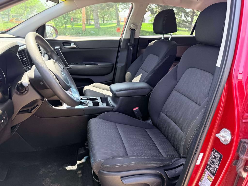 Used 2021 Kia Sportage LX AWD/4WD image 16