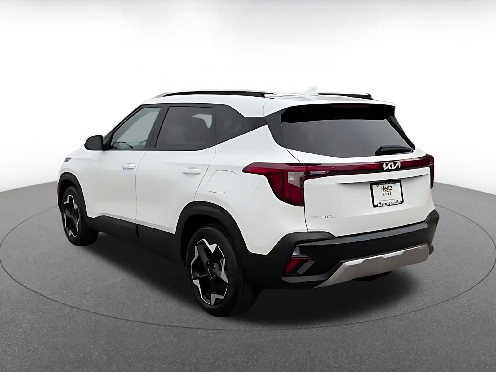 Used 2025 Kia Seltos S image 11