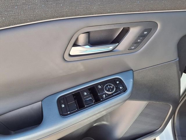 New 2026 Nissan Leaf Platinum+ FWD image 13