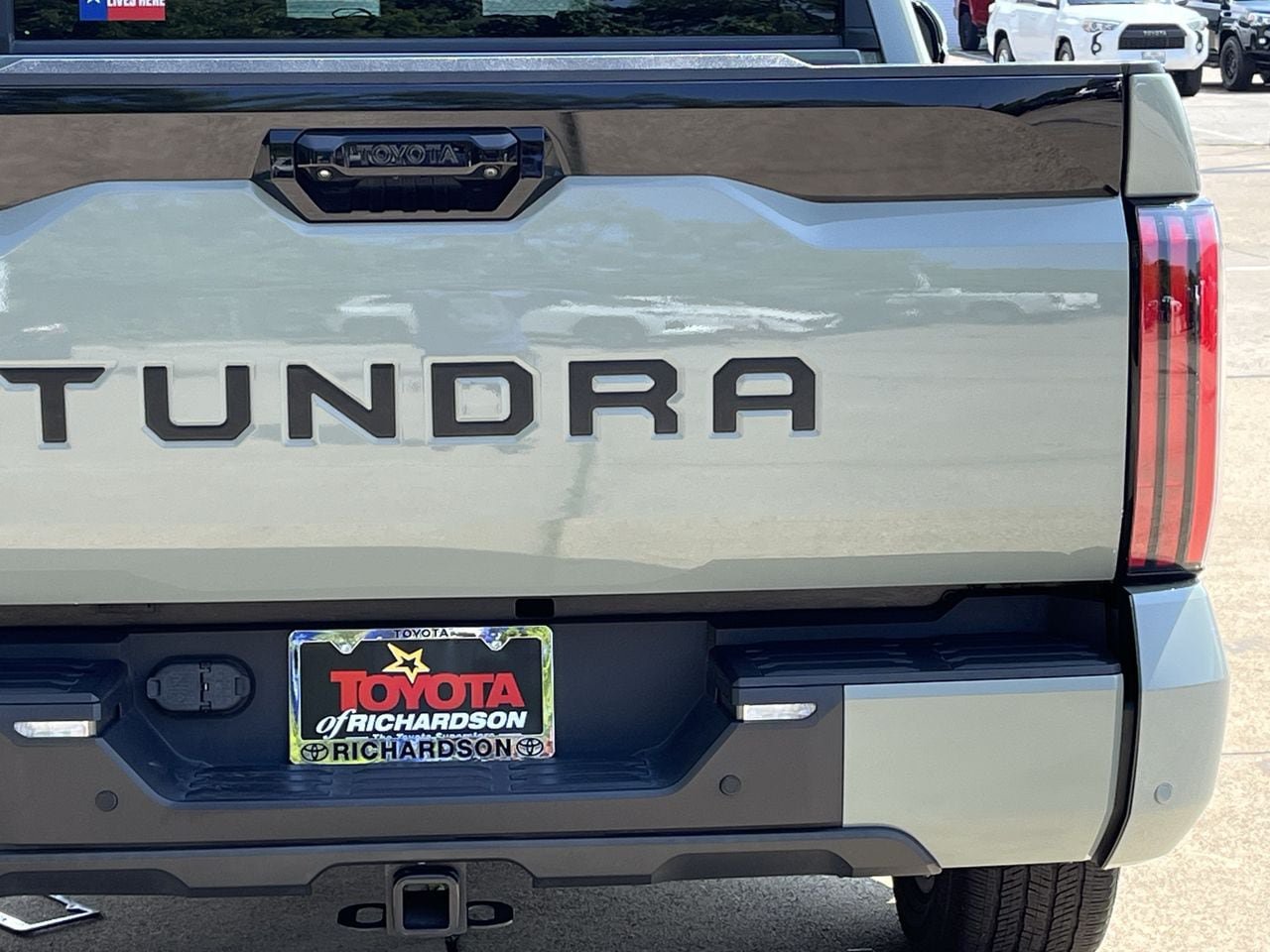 Used 2024 Toyota Tundra Platinum AWD/4WD image 6