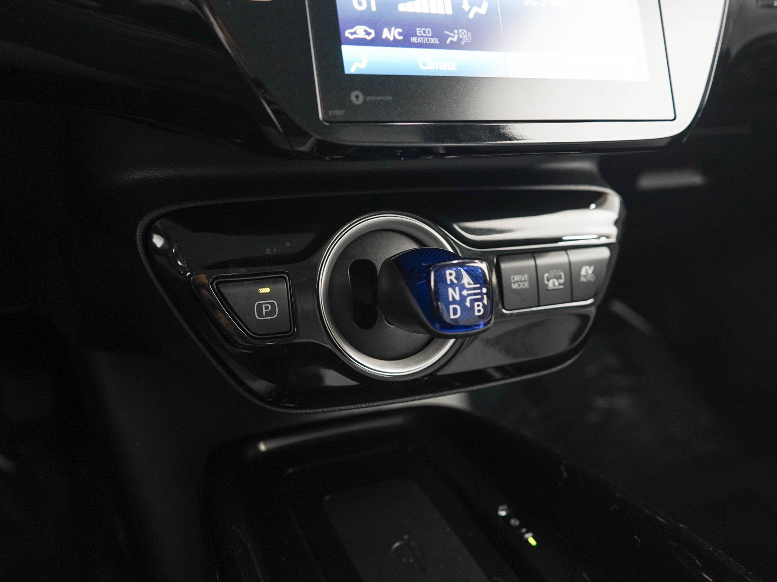 Used 2022 Toyota Prius Prime XLE FWD image 22