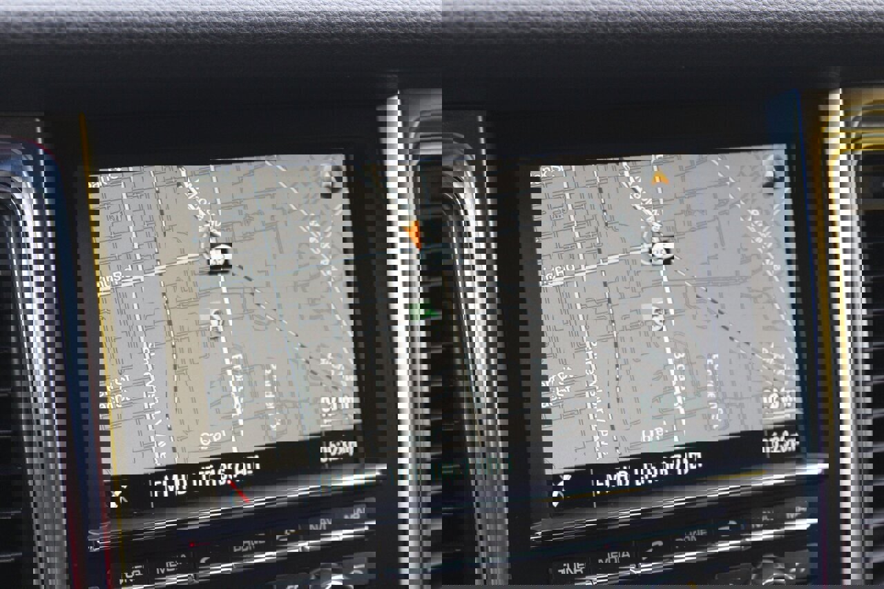 Used 2016 Porsche Macan S image 9