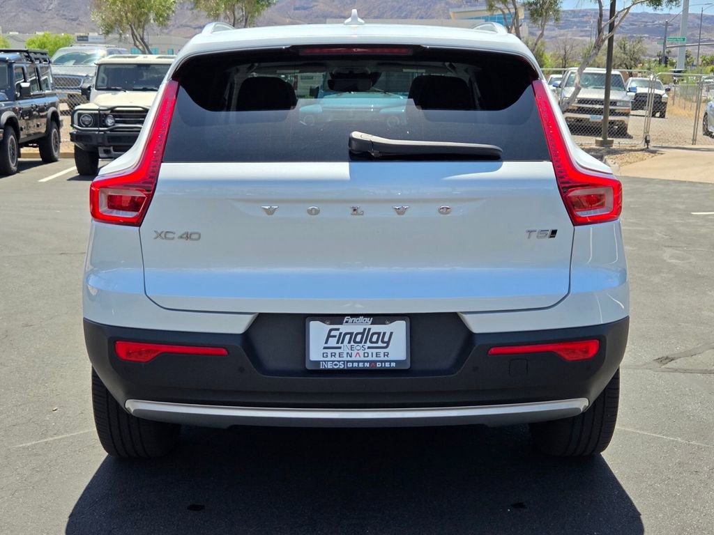 Used 2022 Volvo XC40 T5 Inscription w/ Advanced Package AWD/4WD image 5