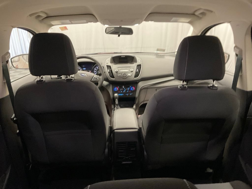 Used 2017 Ford Escape SE w/ SE Cold Weather Package AWD/4WD image 28