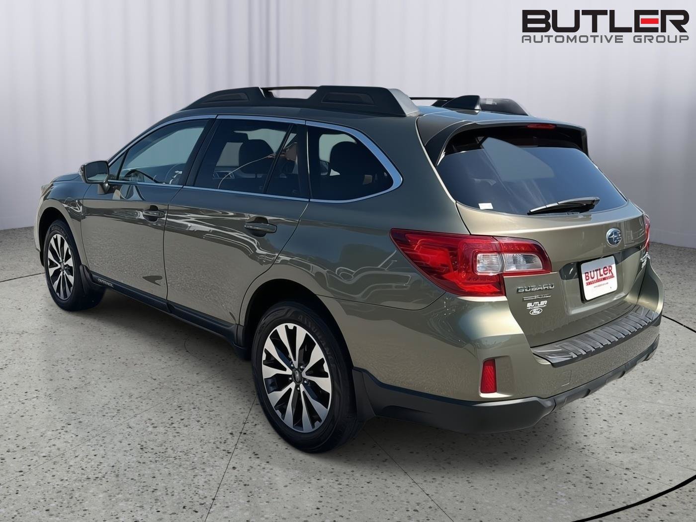 Used 2017 Subaru Outback 2.5i Limited w/ Popular Package #5 AWD/4WD image 4