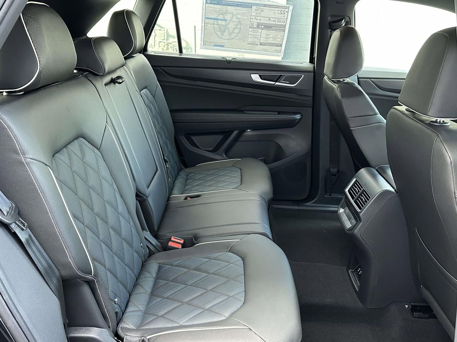 New 2026 Volkswagen Atlas Cross Sport SEL Premium R-Line image 15