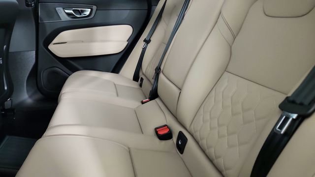 New 2026 Volvo XC60 T8 Plus w/ Climate Package PRO AWD/4WD image 29