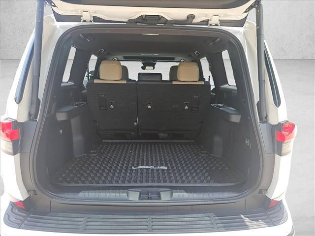 Used 2024 Lexus GX 550 AWD/4WD image 5