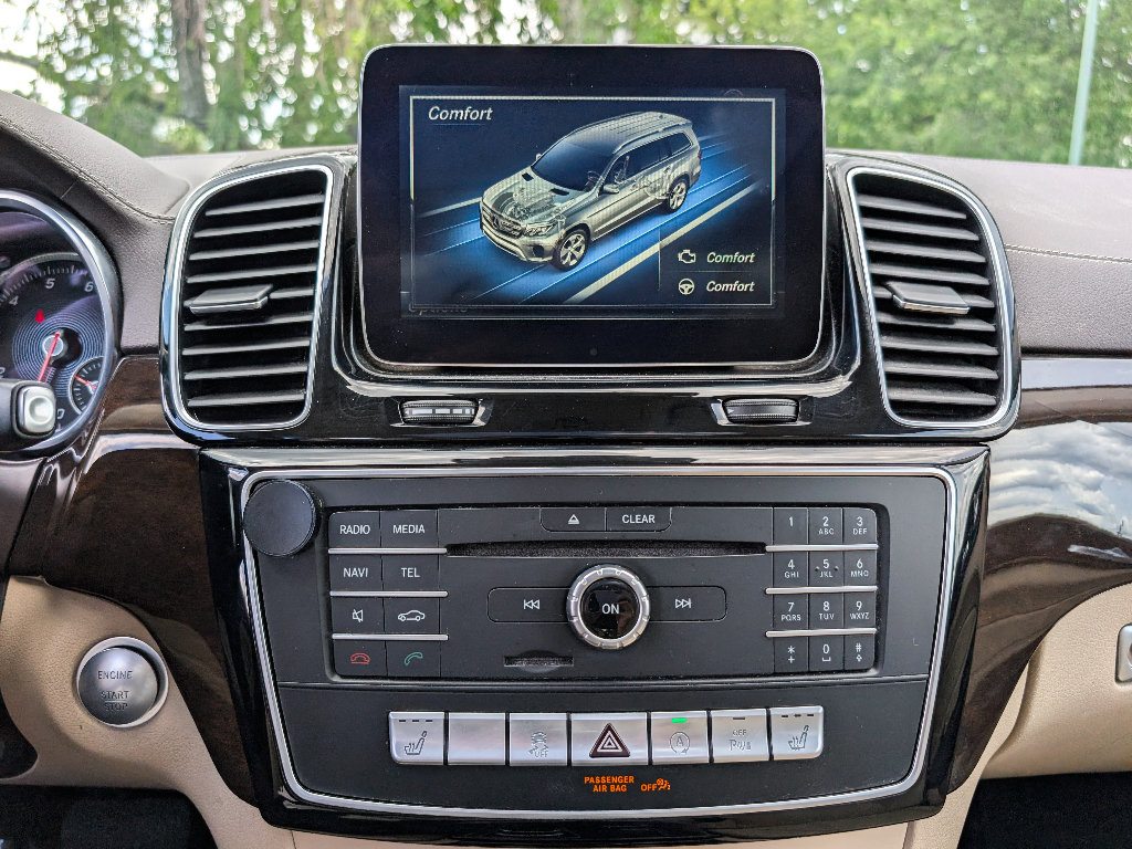 Used 2018 Mercedes-Benz GLS 450 4MATIC w/ Premium Package image 28