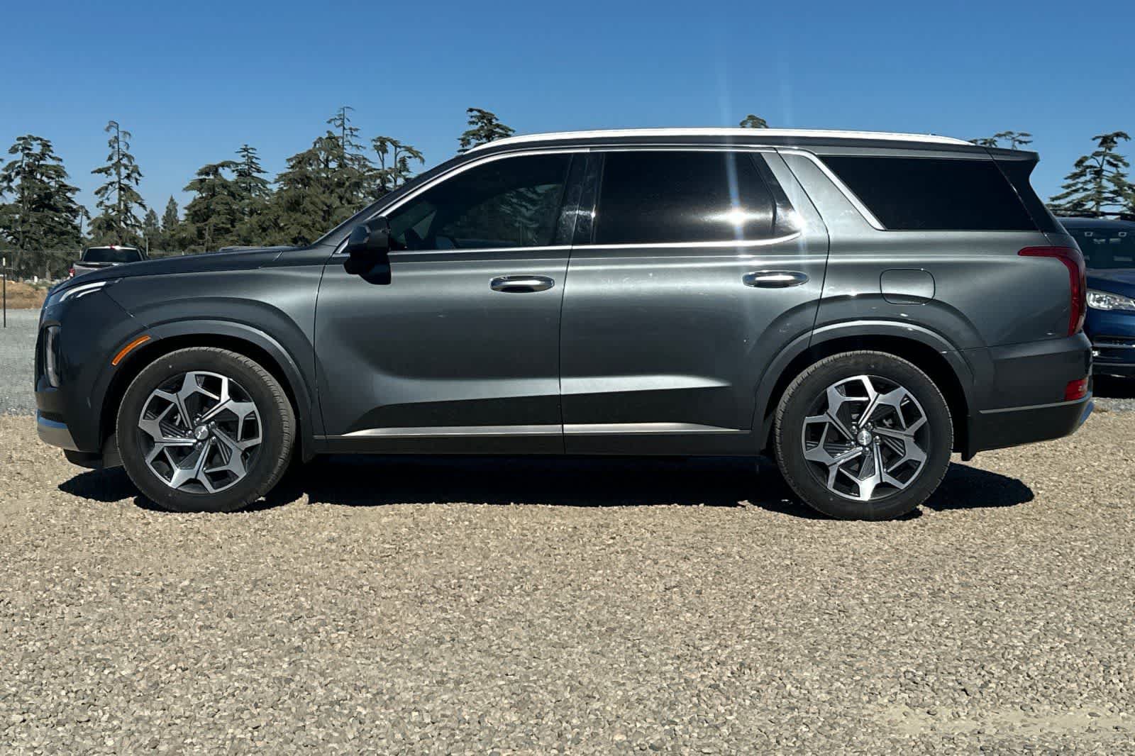 Used 2022 Hyundai Palisade Calligraphy w/ Winter Package AWD/4WD image 6