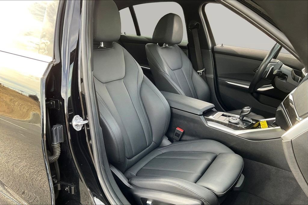 Used 2019 BMW 330i xDrive Sedan w/ Convenience Package image 28