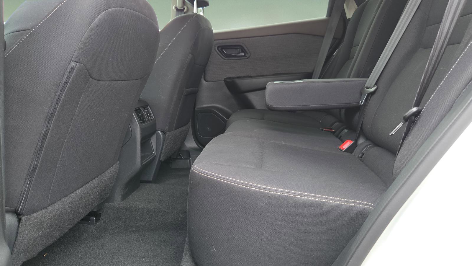 Used 2023 Nissan Rogue S FWD image 19