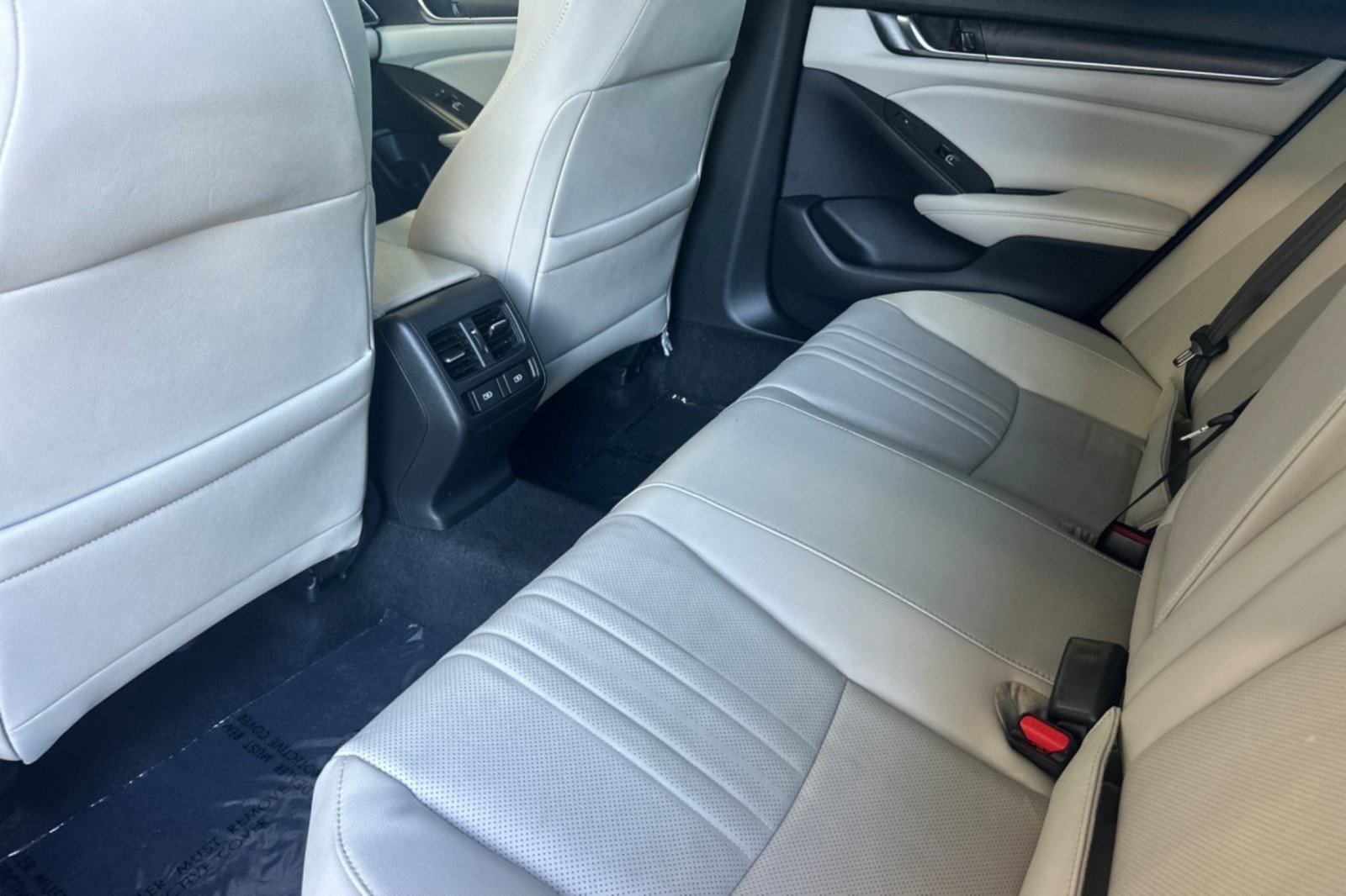 Used 2021 Honda Accord Touring image 11