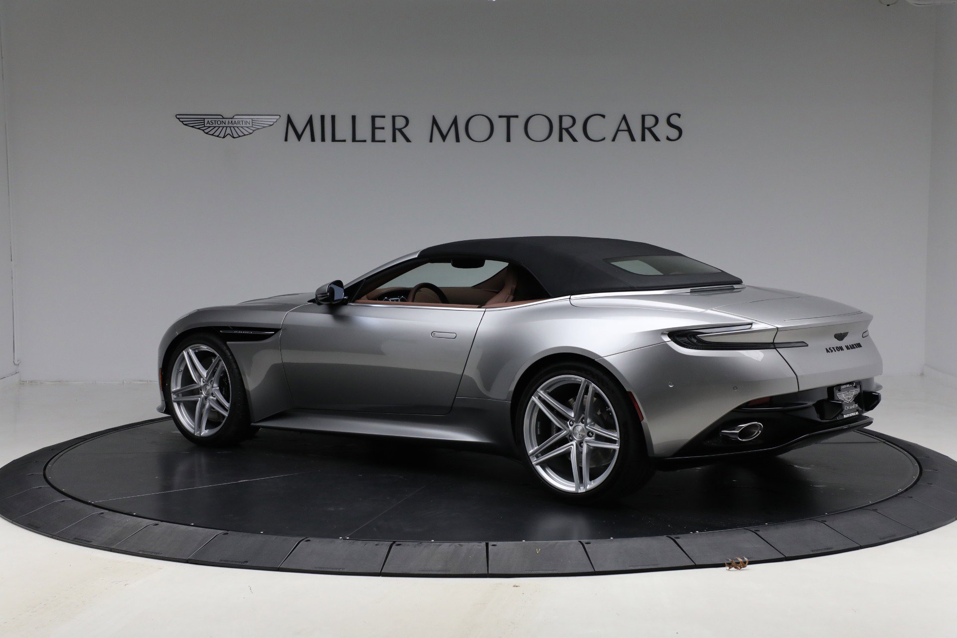 New 2026 Aston Martin DB12 Volante image 16