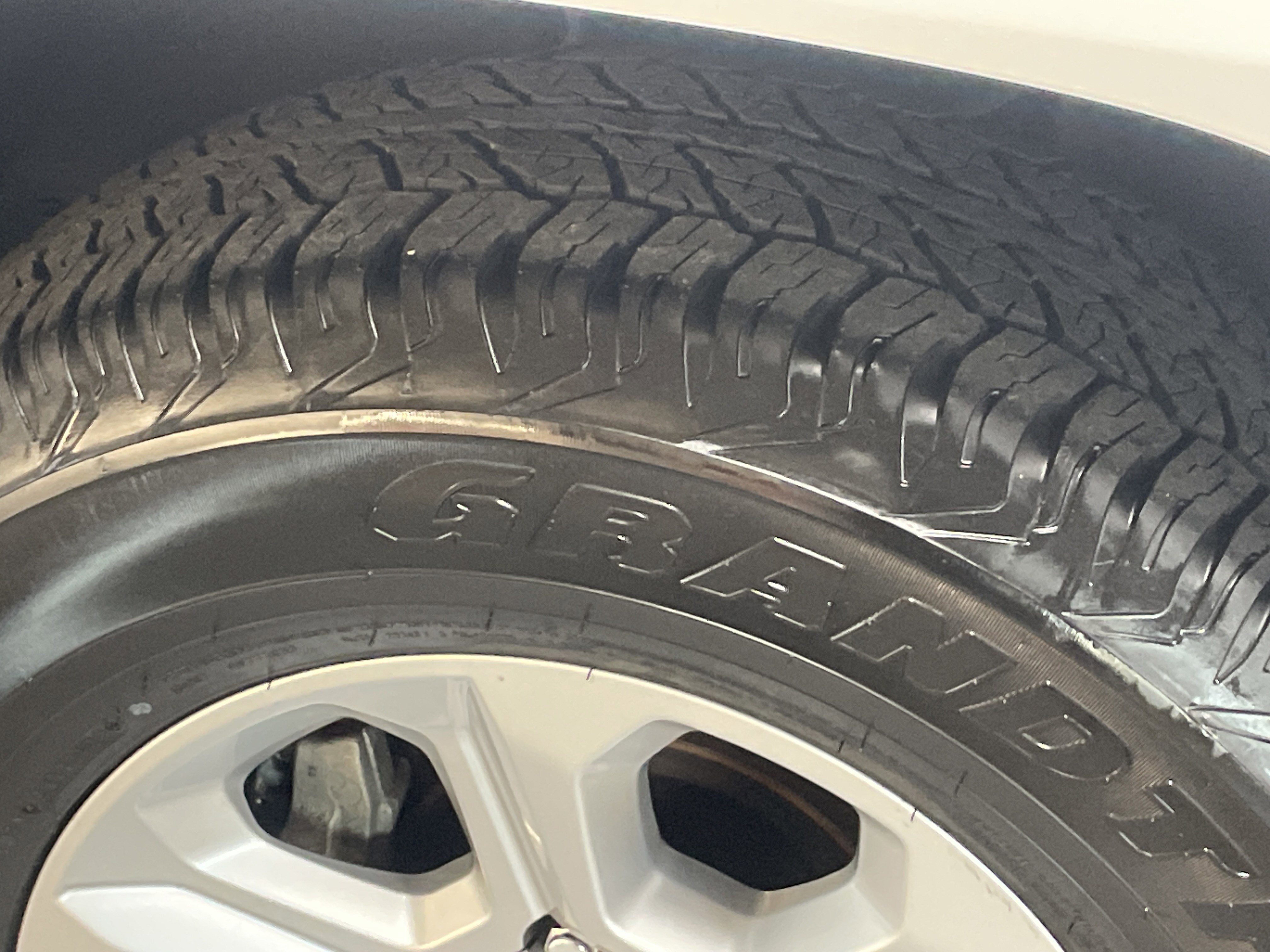 Used 2019 Toyota 4Runner SR5 Premium image 12