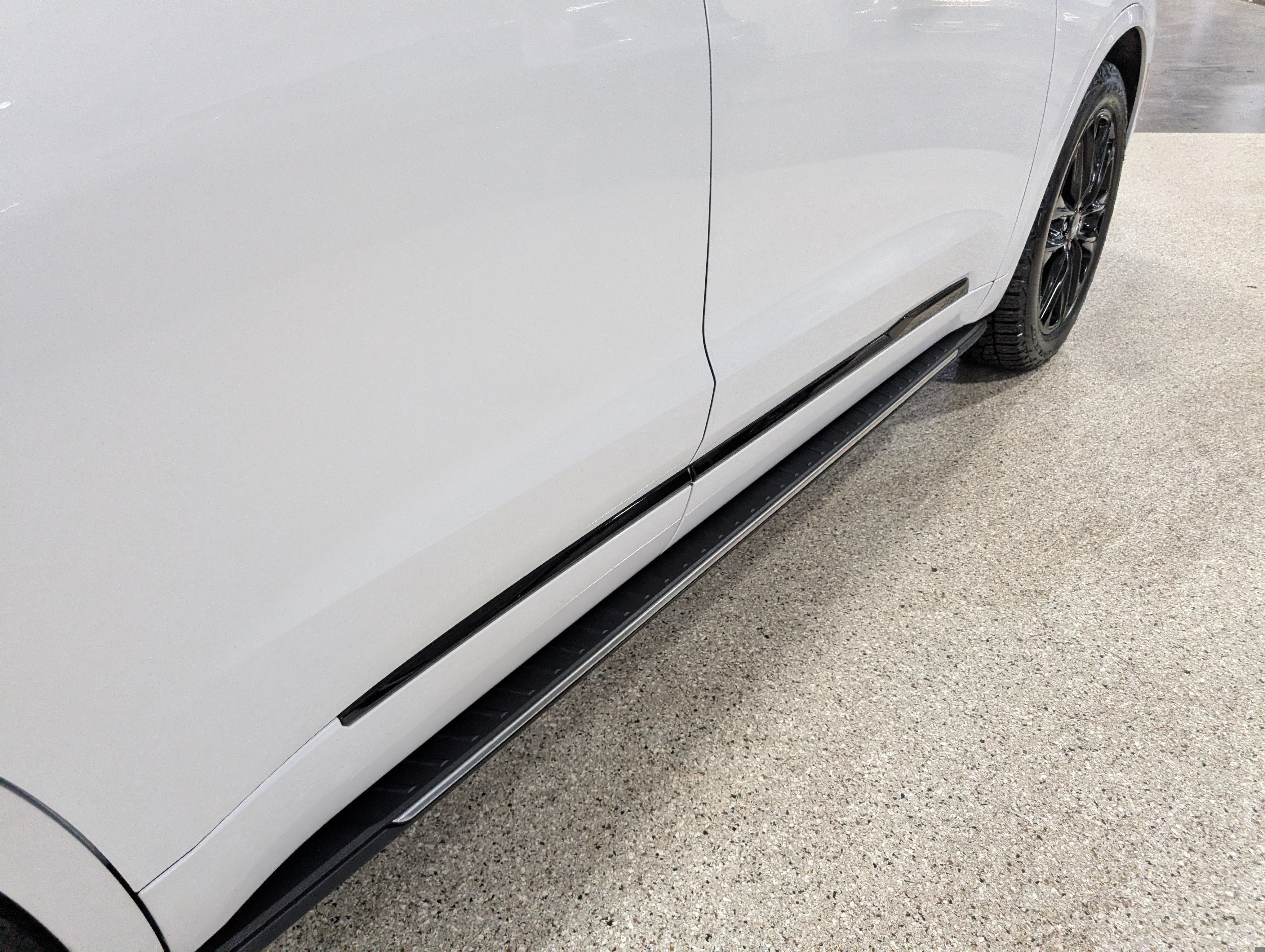 Used 2024 Cadillac XT6 Sport w/ LPO, ONYX Package AWD/4WD image 10