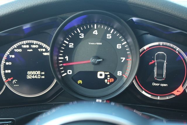 Used 2019 Porsche Panamera 4 image 19