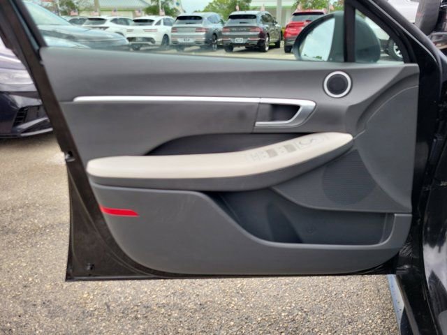 Certified 2023 Hyundai Sonata SEL w/ Cargo Package FWD image 10