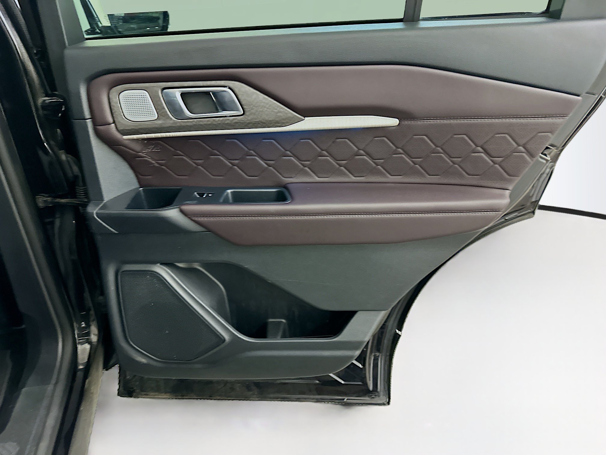 Used 2025 Ford Explorer Platinum w/ LUX Leather Package image 33