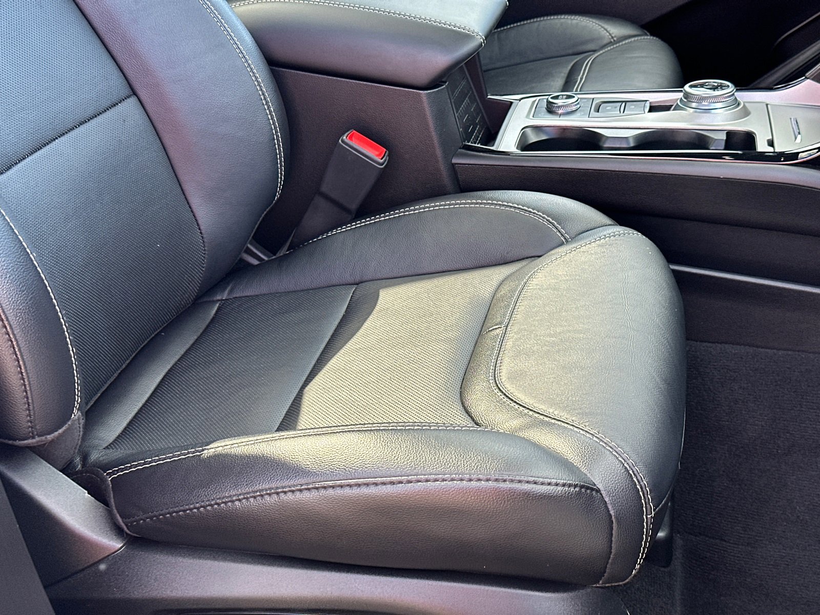 Used 2023 Ford Explorer ST w/ Equipment Group 401A image 12