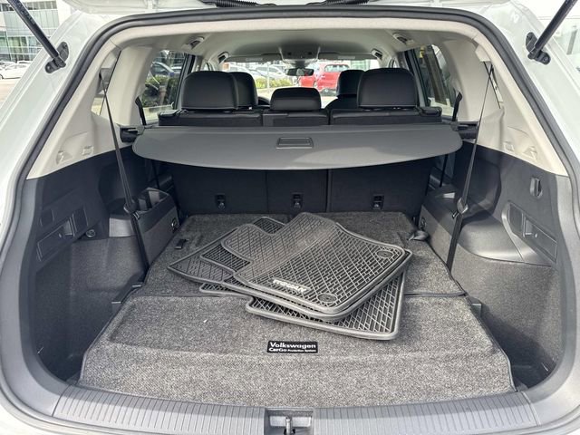 Certified 2023 Volkswagen Tiguan SE image 5