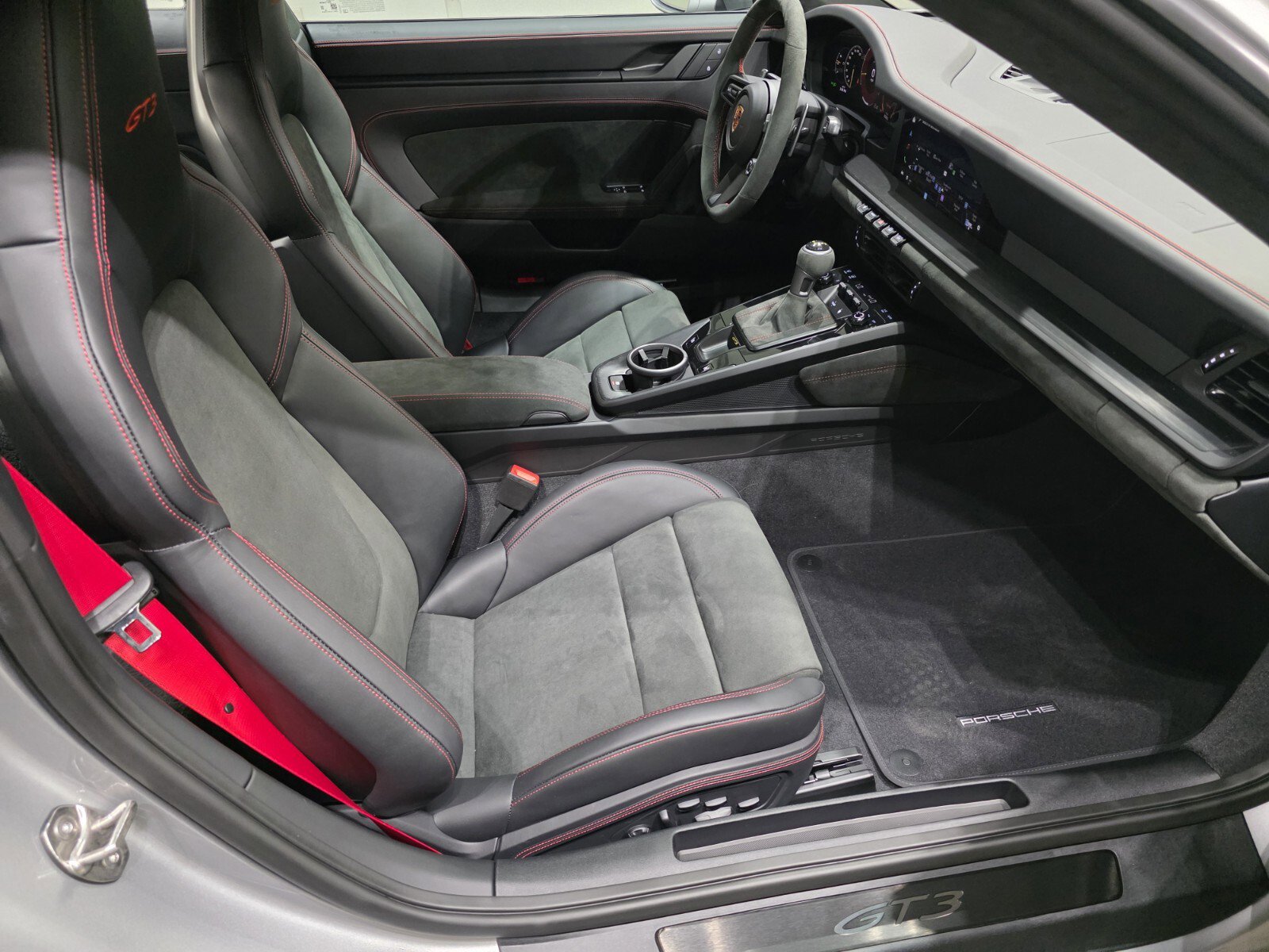 Used 2026 Porsche 911 GT3 image 19