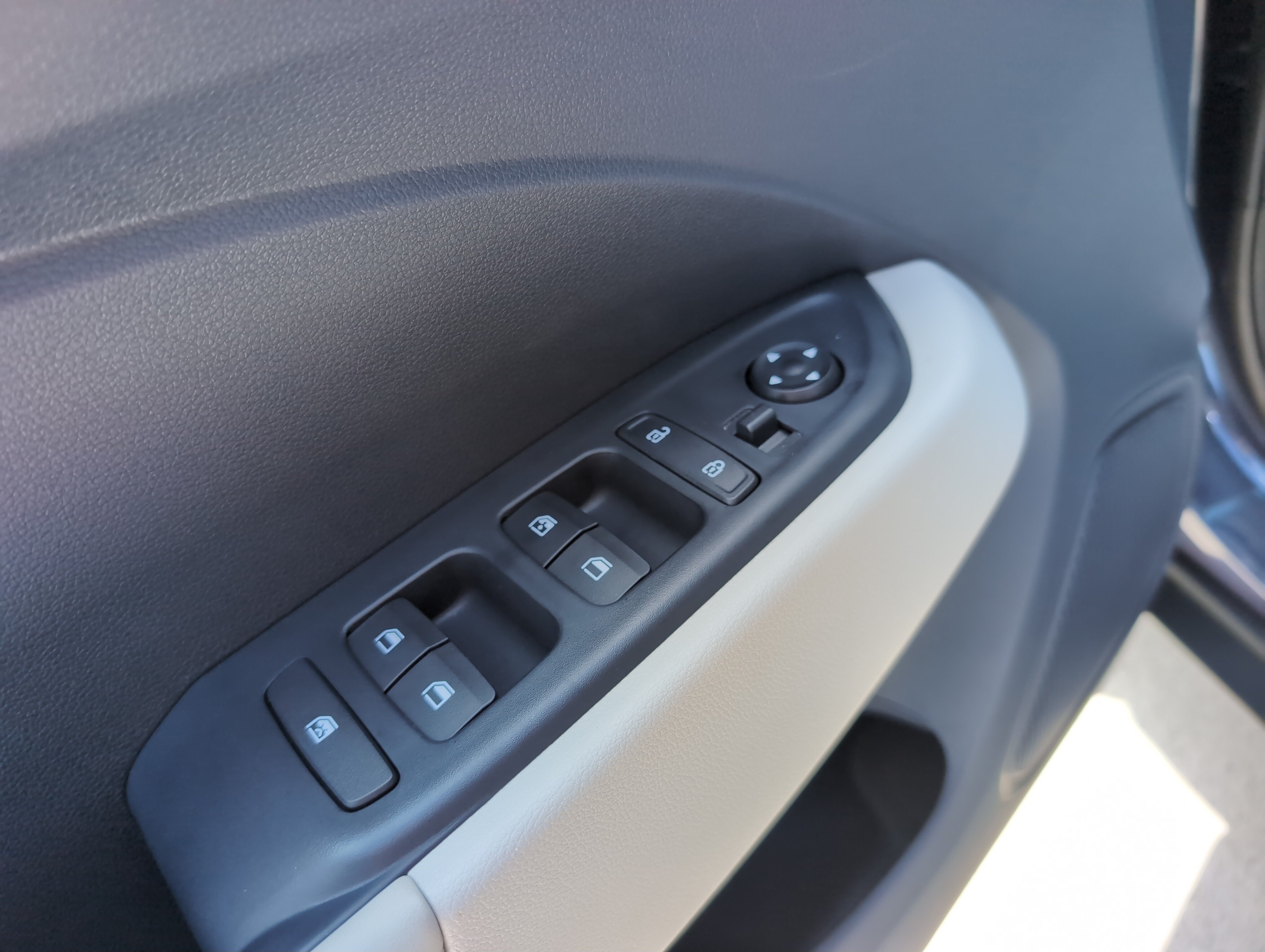 Used 2026 Hyundai Venue SEL FWD image 15