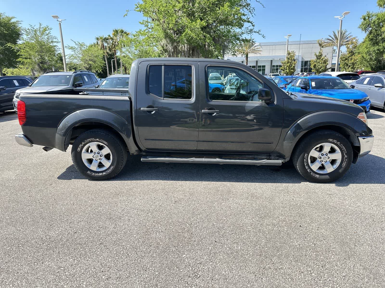 Used 2011 Nissan Frontier SV w/ SV Premium Utility Pkg RWD image 7