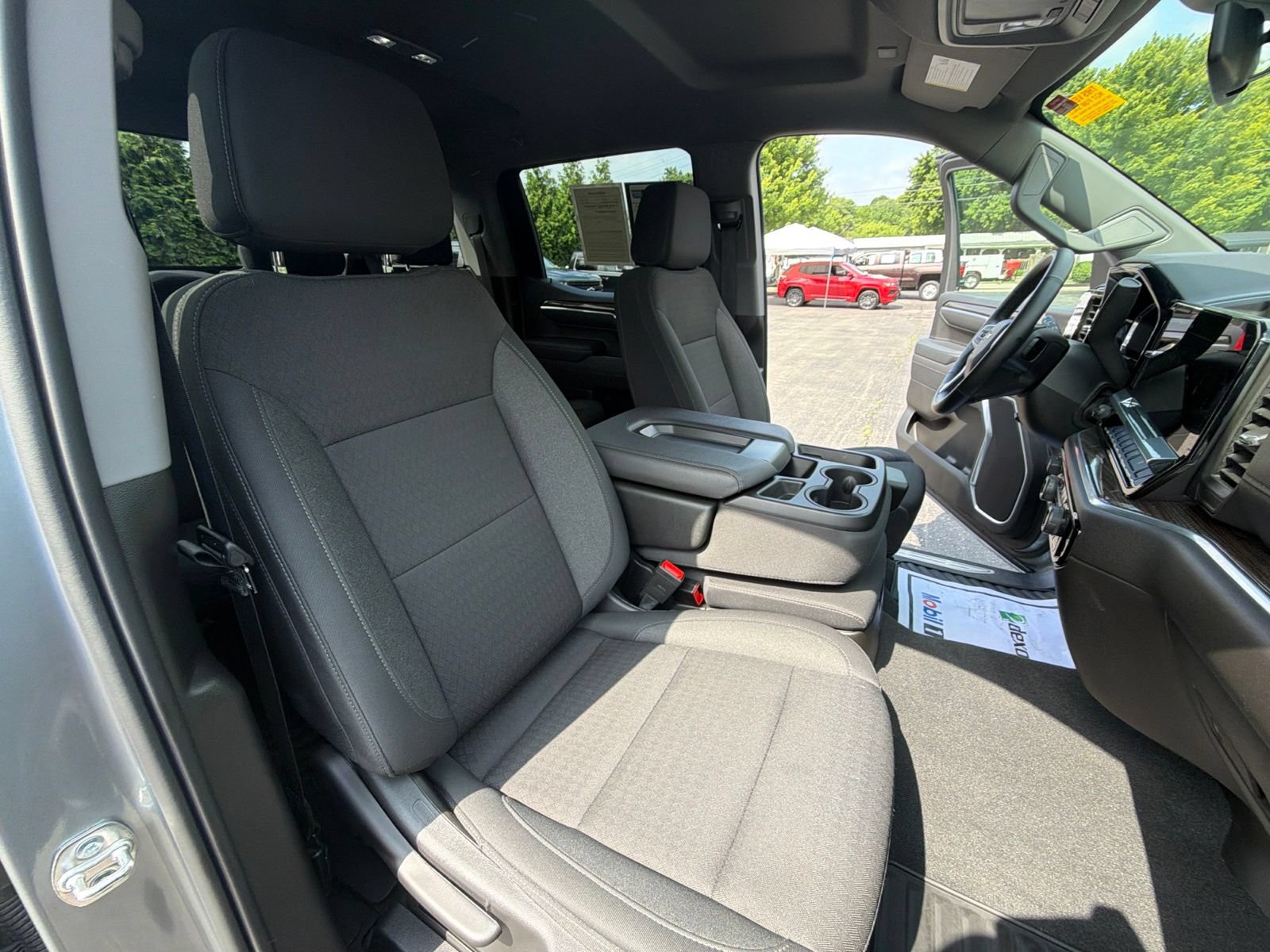 Used 2026 Chevrolet Silverado 1500 LT AWD/4WD image 26