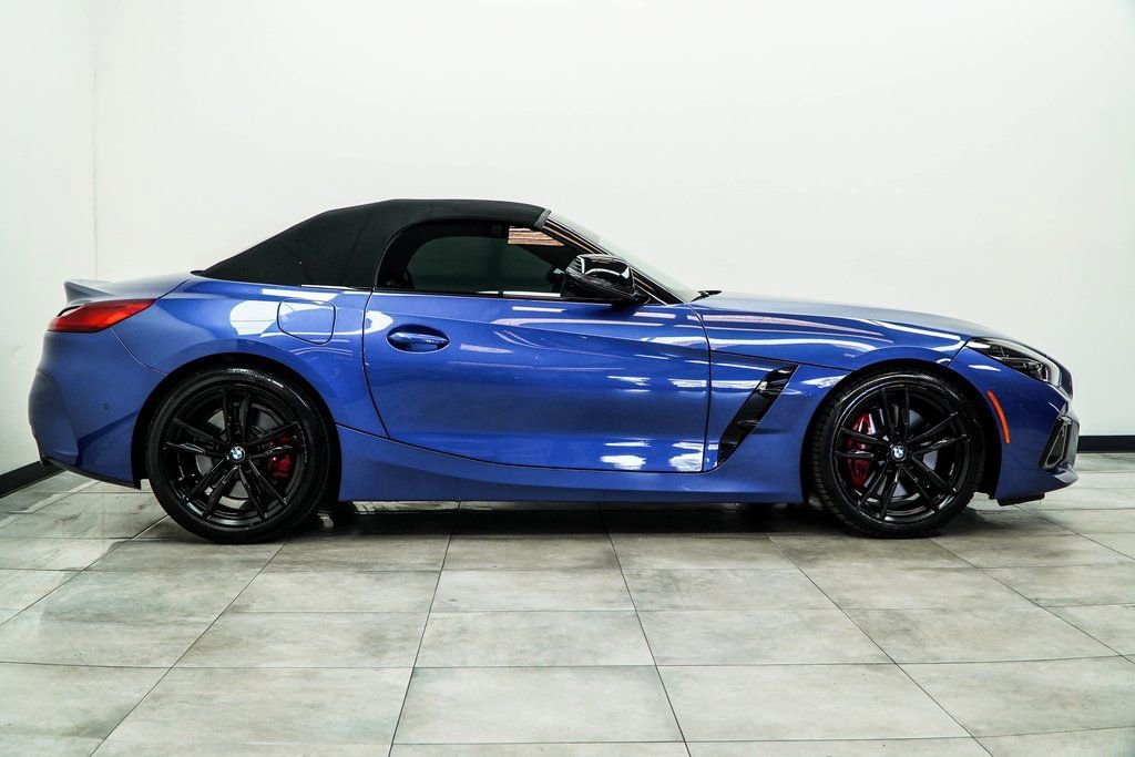 Used 2023 BMW Z4 M40i w/ Premium Package image 12