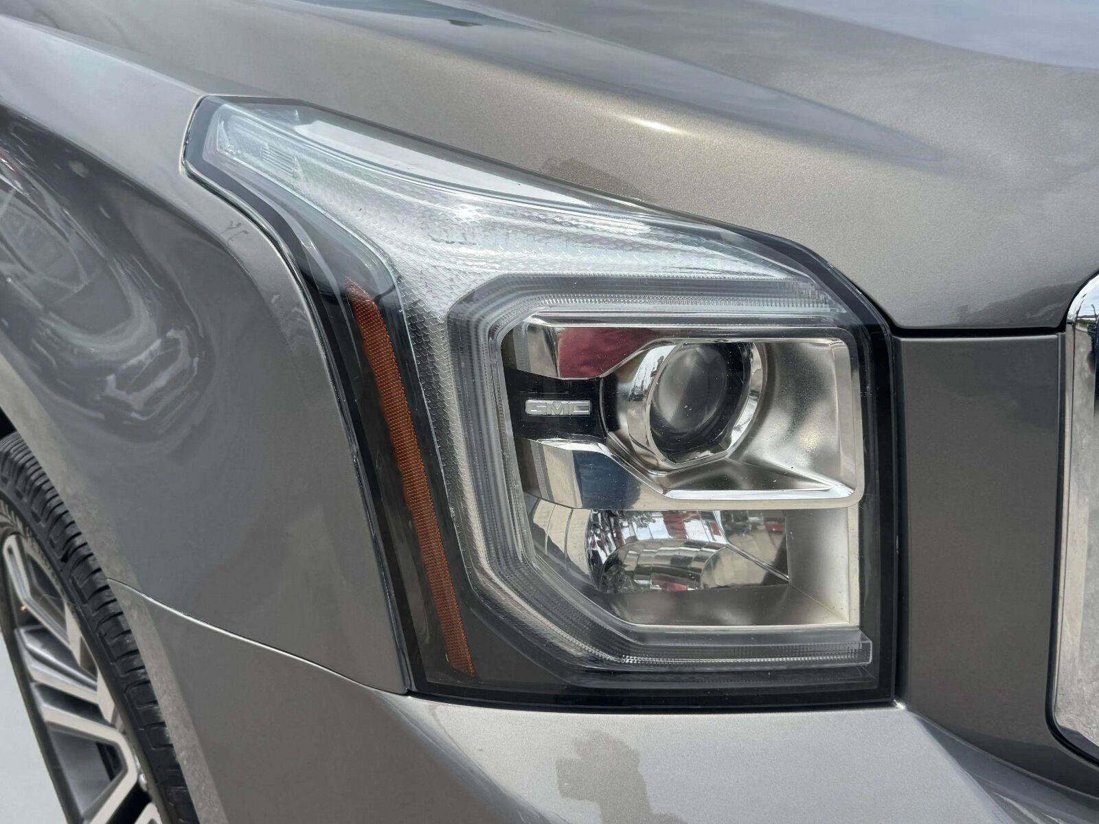 Used 2019 GMC Yukon Denali w/ Denali Ultimate Package AWD/4WD image 11