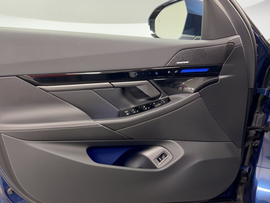 Certified 2026 BMW 530i RWD image 14
