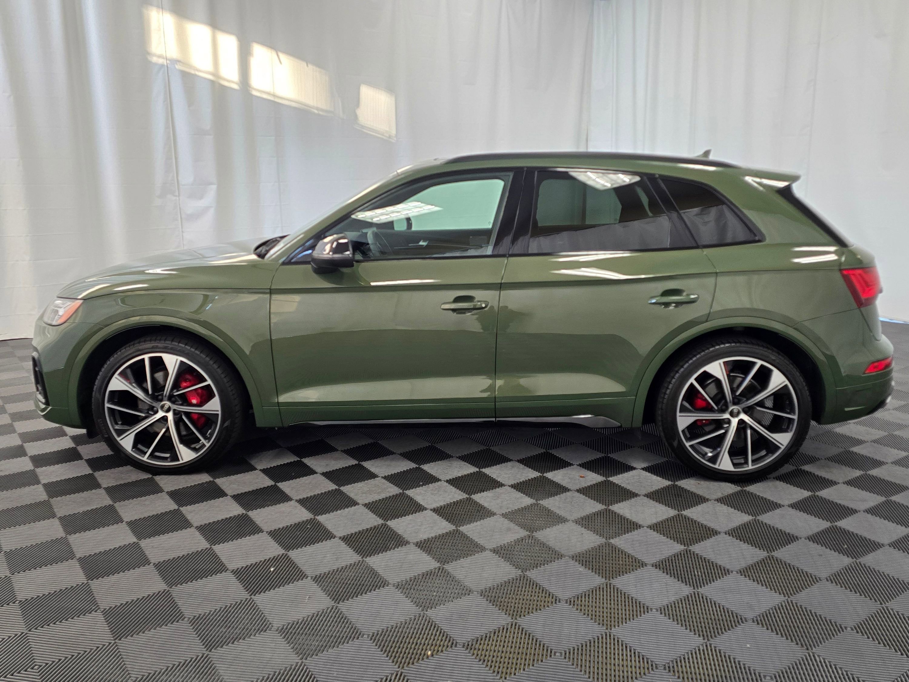 Used 2024 Audi SQ5 Premium Plus image 3