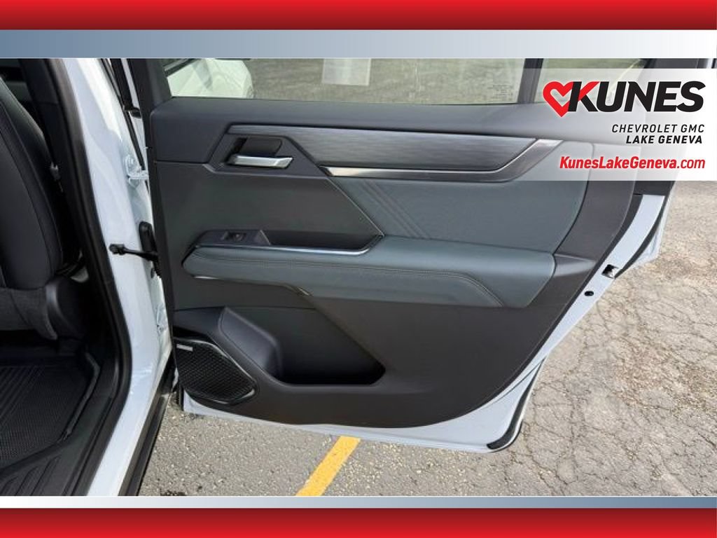 New 2026 GMC Acadia AT4 w/ Luxury Package AWD/4WD image 20