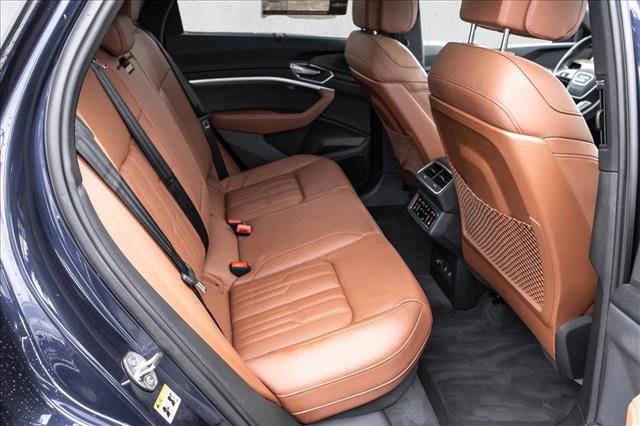 Used 2022 Audi e-tron Prestige w/ Prestige Package AWD/4WD image 25