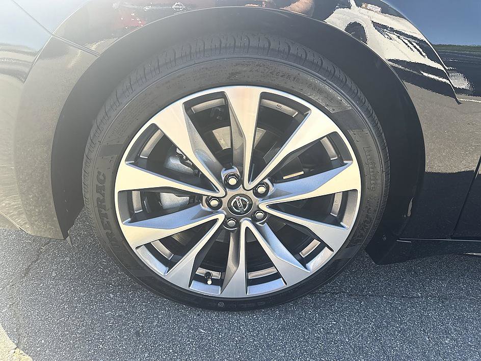 Certified 2022 Nissan Maxima Platinum w/ Sport Mat Group FWD image 9