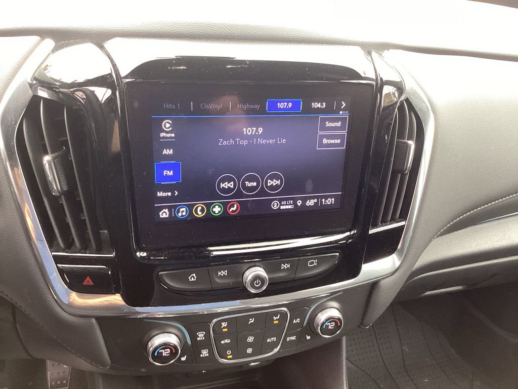 Used 2023 Chevrolet Traverse LT image 13