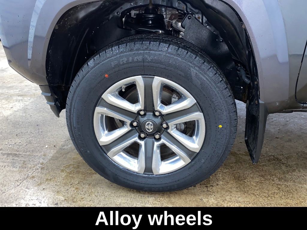 Used 2018 Toyota Tacoma Limited w/ Four Season Floor Mat Package image 17