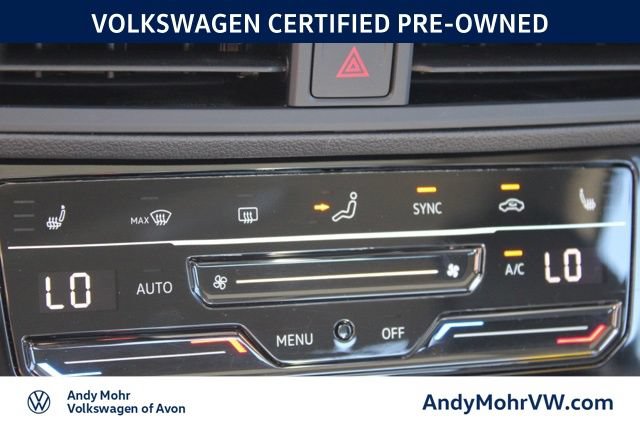 Used 2025 Volkswagen Jetta SE FWD image 38