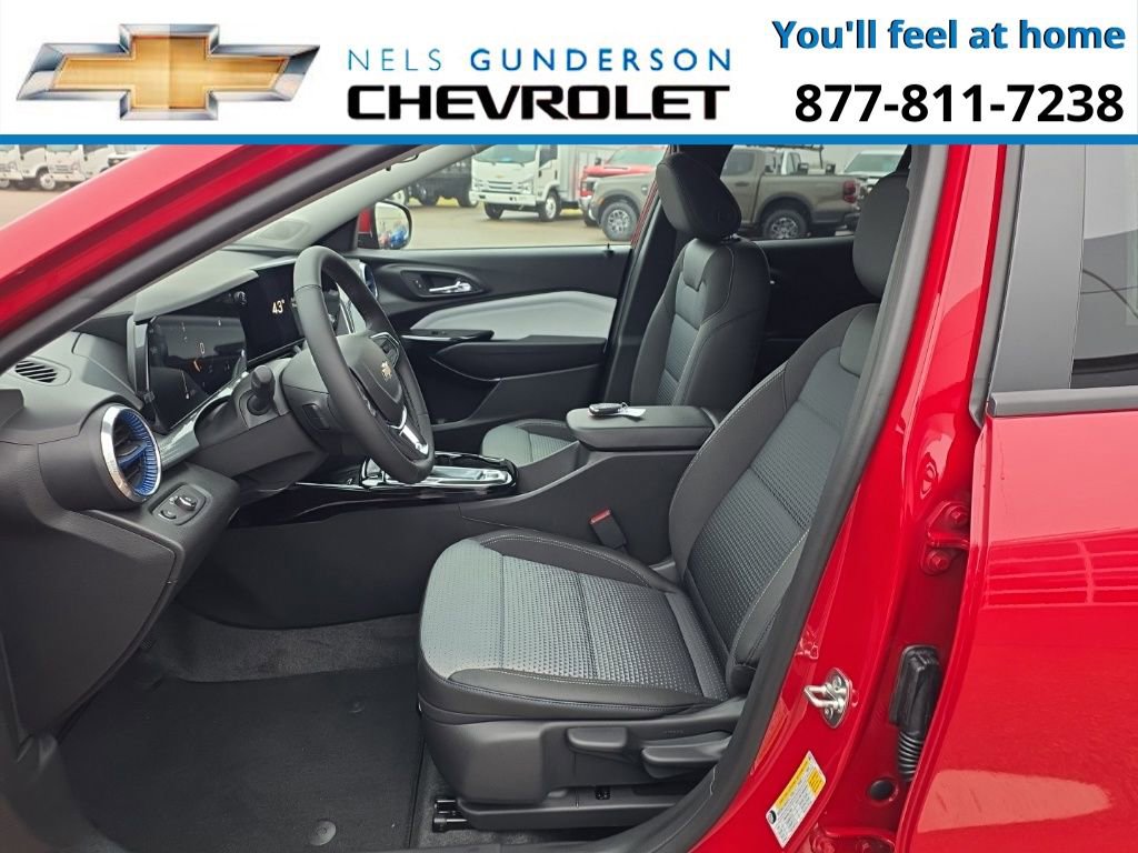 New 2026 Chevrolet Trax LT w/ Sunroof Package image 14