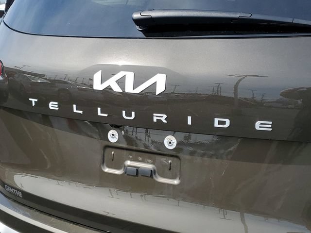 Used 2025 Kia Telluride S FWD image 32