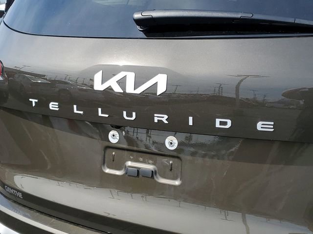 Used 2025 Kia Telluride S FWD image 32