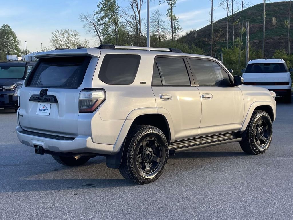 Used 2022 Toyota 4Runner SR5 image 28