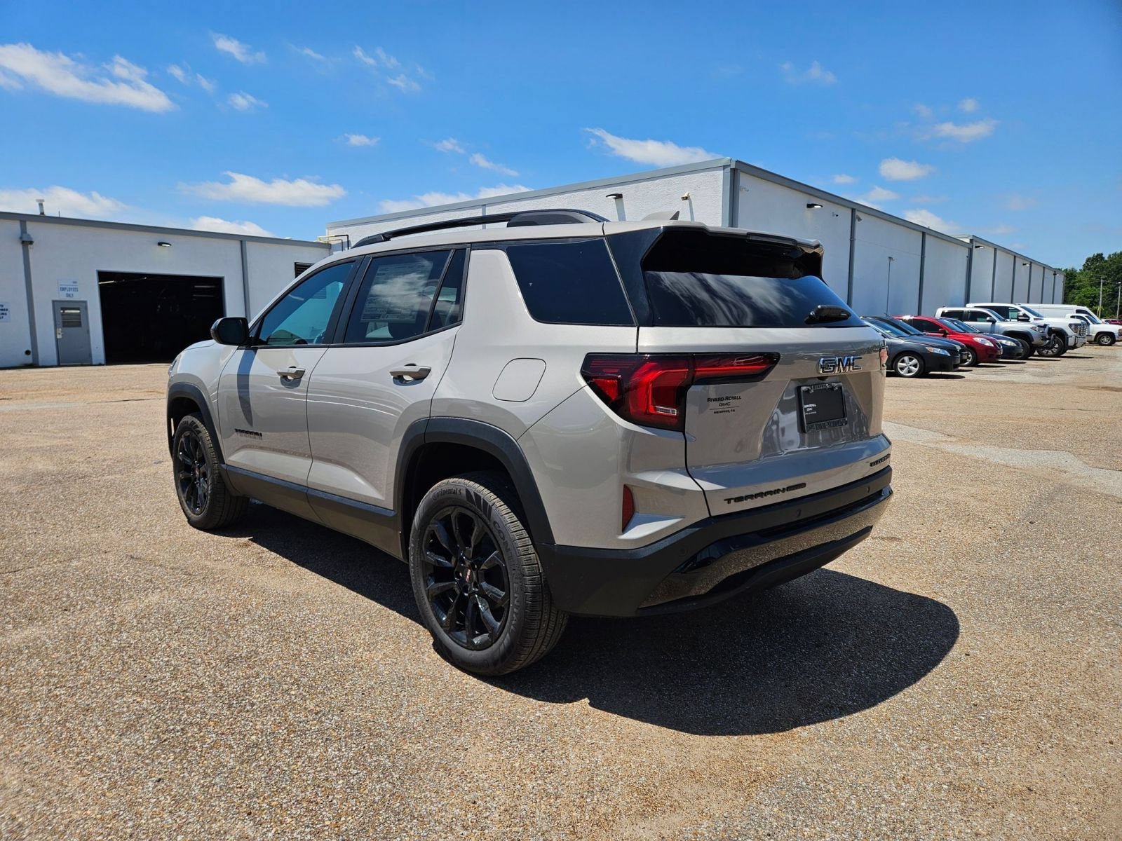 New 2026 GMC Terrain Elevation w/ Elevation Premium Package AWD/4WD image 3