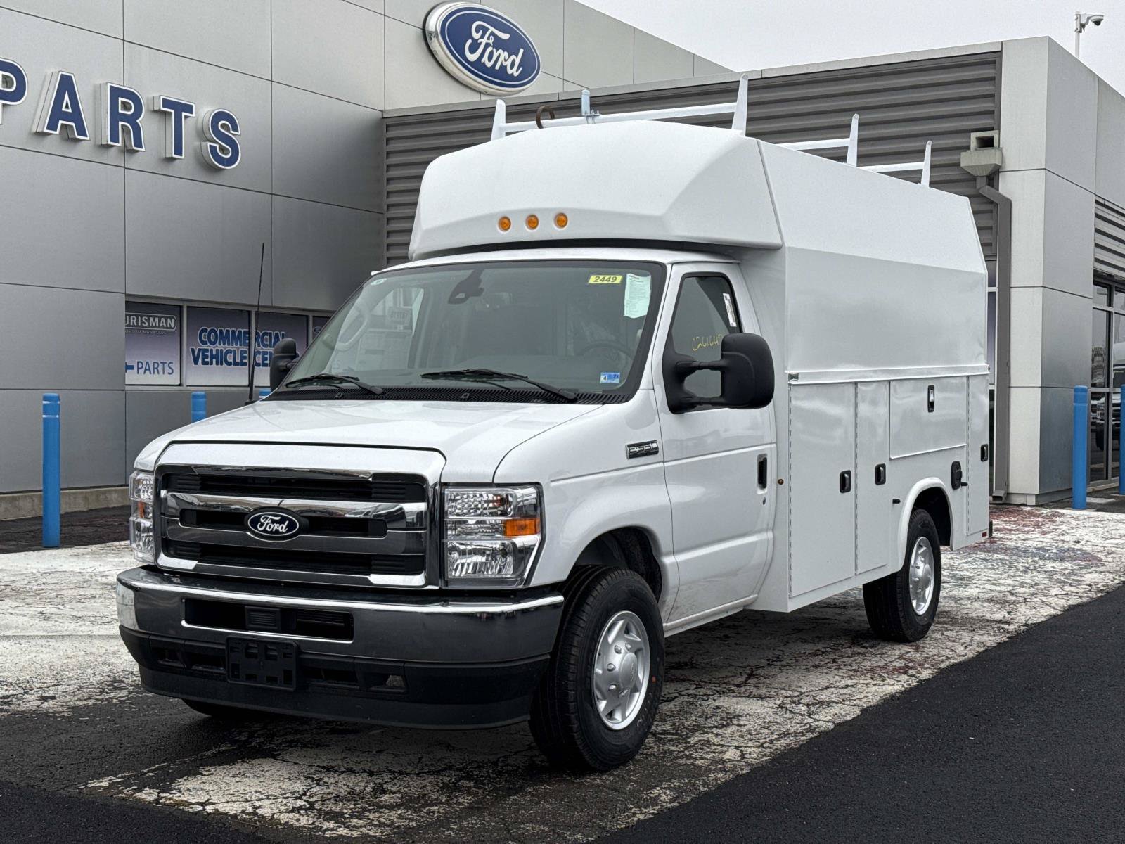 New 2026 Ford E-350 and Econoline 350 Super Duty w/ Power Equipment Group RWD image 7