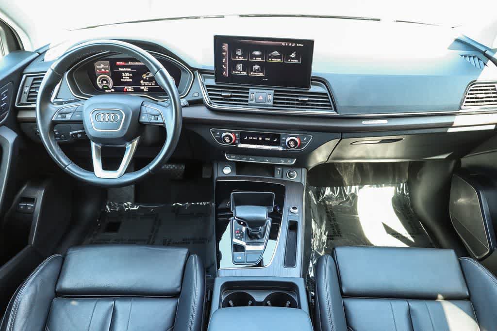 Used 2023 Audi Q5 e Premium w/ Convenience Package AWD/4WD image 12